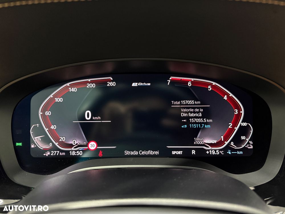 BMW Seria 5 530e Aut. M Sport Edition - 40