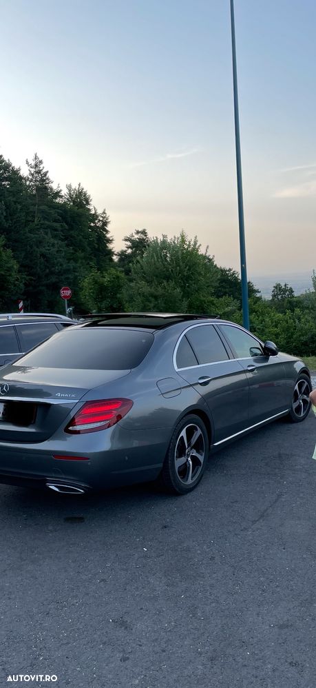 Mercedes-Benz E 220 d 4Matic 9G-TRONIC Avantgarde - 3