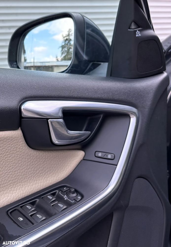 Volvo V60 D3 Start-Stop Summum - 19
