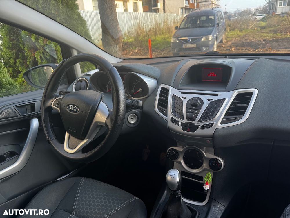 Ford Fiesta 1.25i Titanium - 5