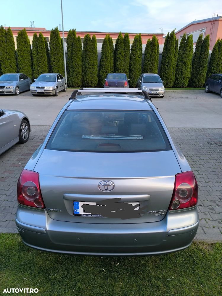 Toyota Avensis 2.0 D-4D Comfort - 4
