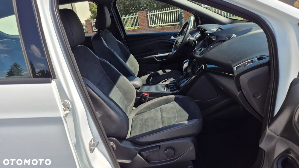 Ford Kuga 2.0 TDCi 4x4 ST-Line - 15