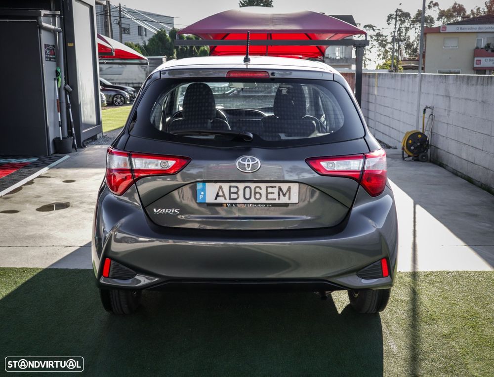 Toyota Yaris 1.0 VVT-i Exclusive - 31