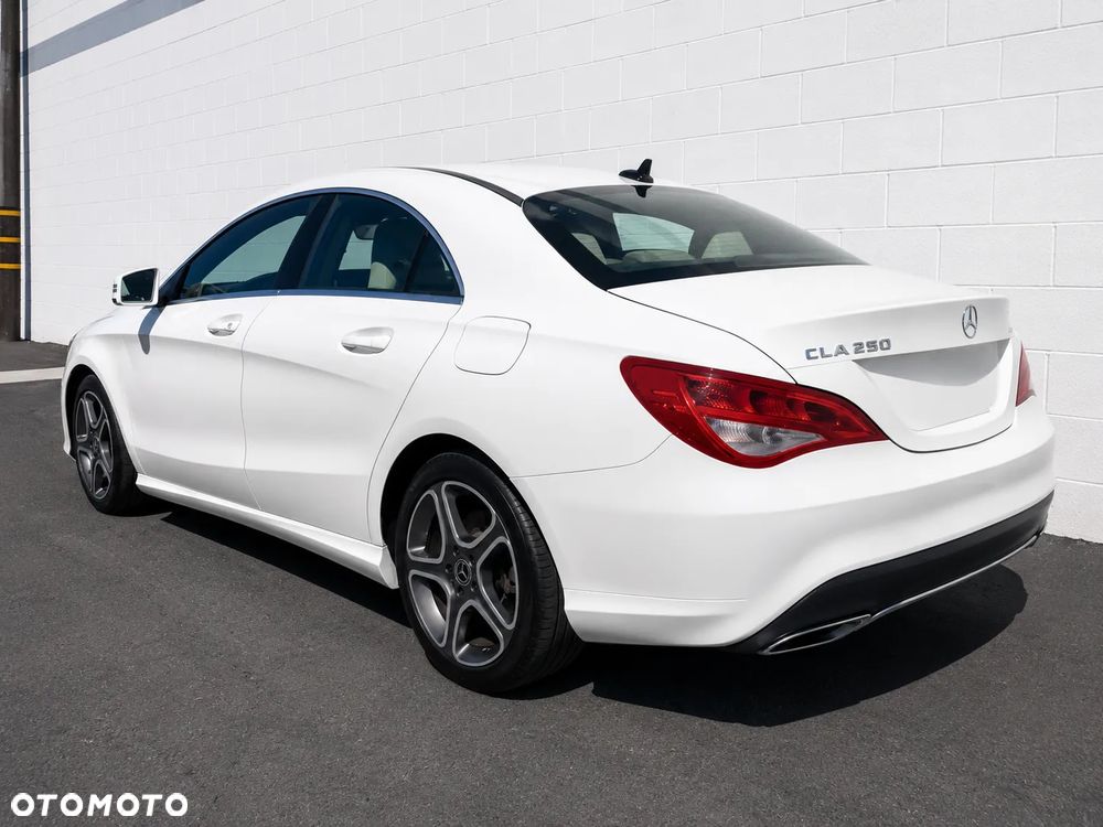 Mercedes-Benz CLA 250 4-Matic AMG Line - 7