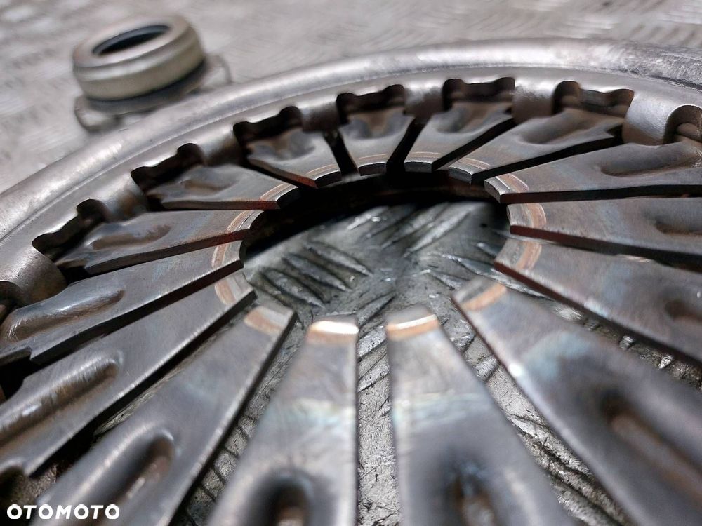 SPRZĘGŁO TARCZA + DOCISK + ŁOŻYSKO OPOROWE MAZDA 323F BJ 2.0 TD - 2