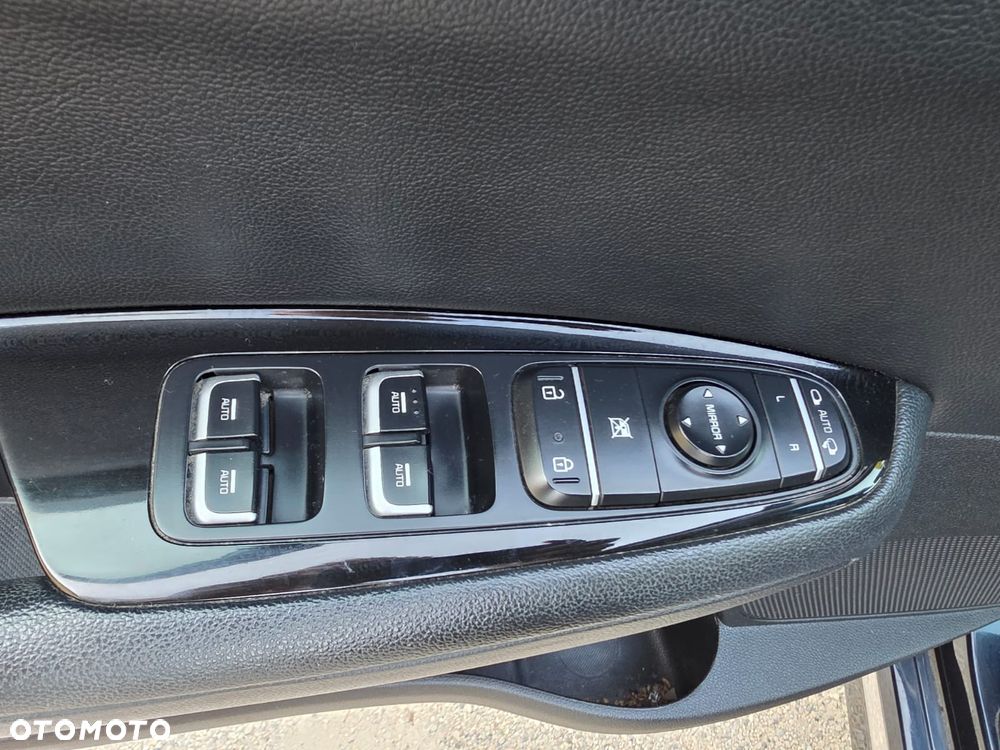 Kia Optima 1.7 CRDI L DCT - 17