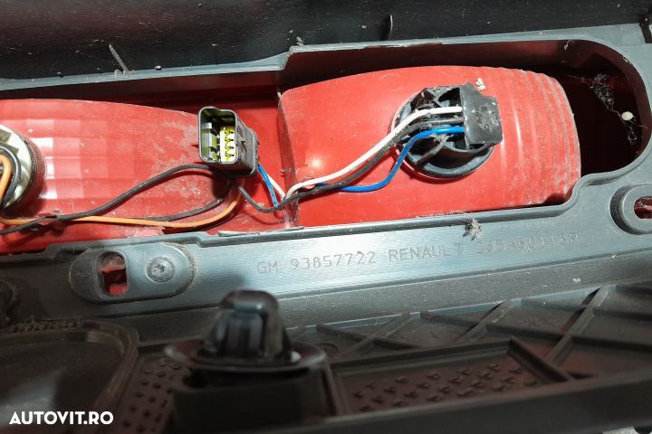 Lampa / Tripla stop stanga pe aripa GM93857722 CU USI GM93857722 Rena - 3