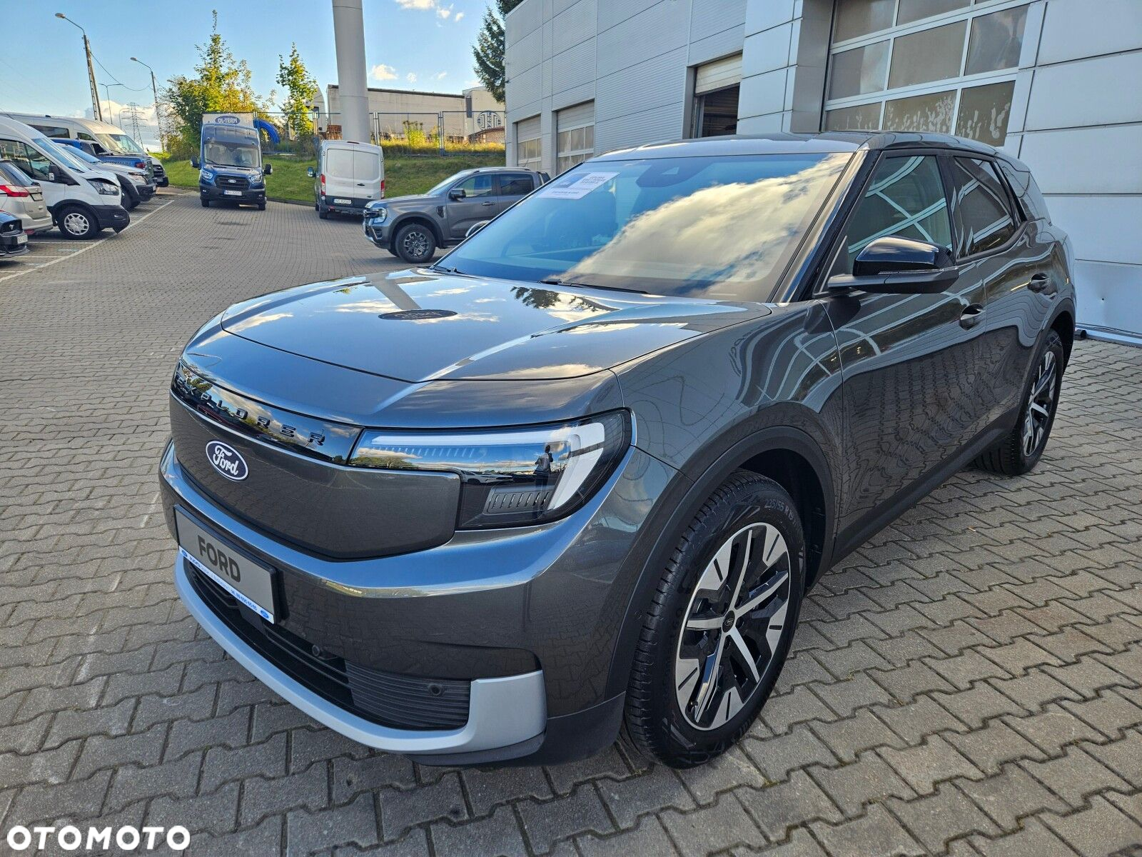 Ford Explorer - 3