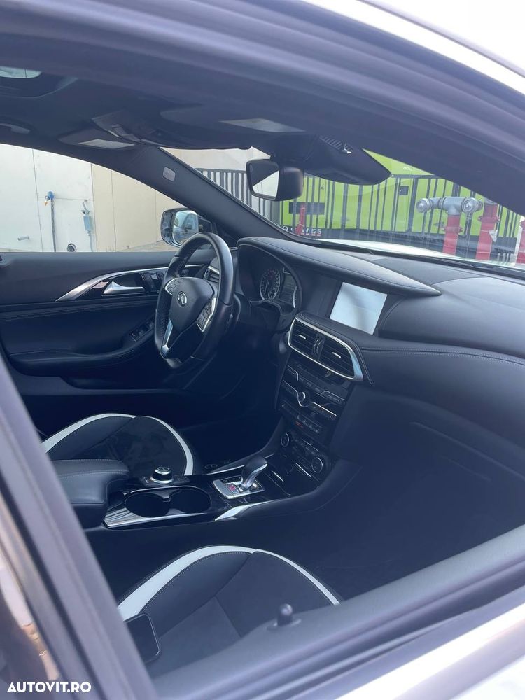 Infiniti QX30 2.0t DCT AWD Premium - 24