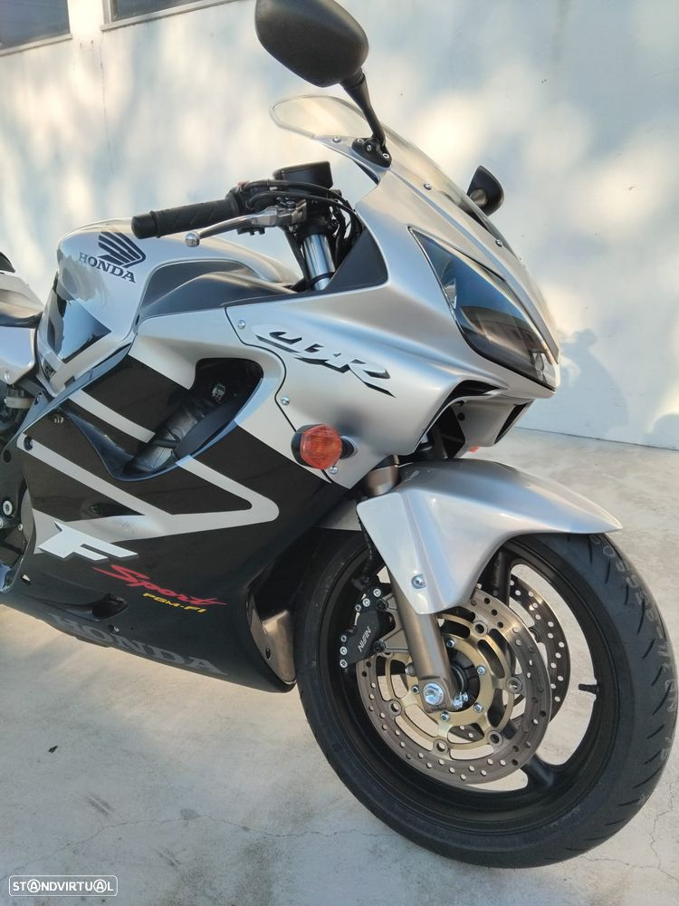 Honda CBR - 8