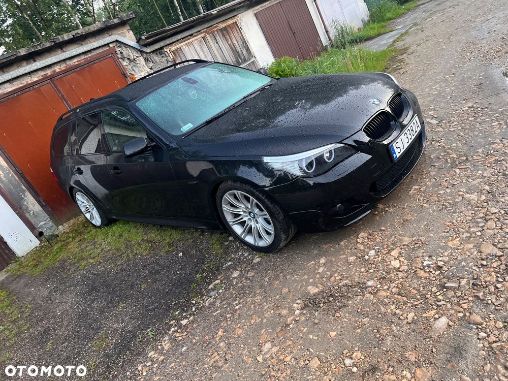 BMW Seria 5 523i - 1