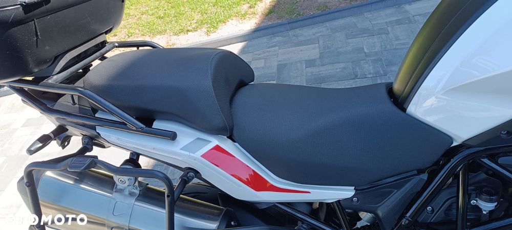 Benelli TRK 502X - 28