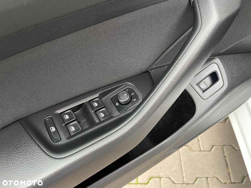 Volkswagen Passat 2.0 TDI EVO Business DSG - 37