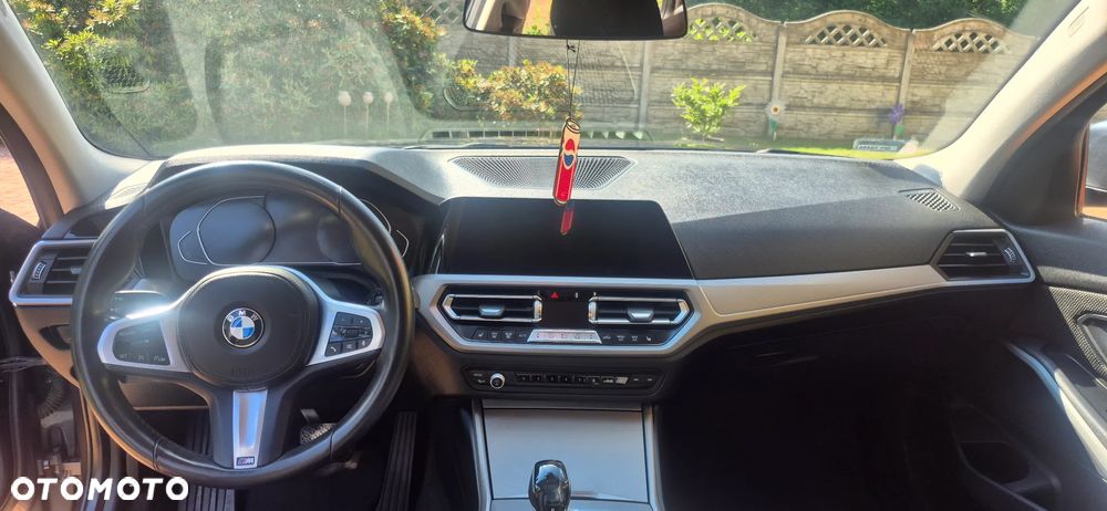 BMW Seria 3 320d mHEV - 6