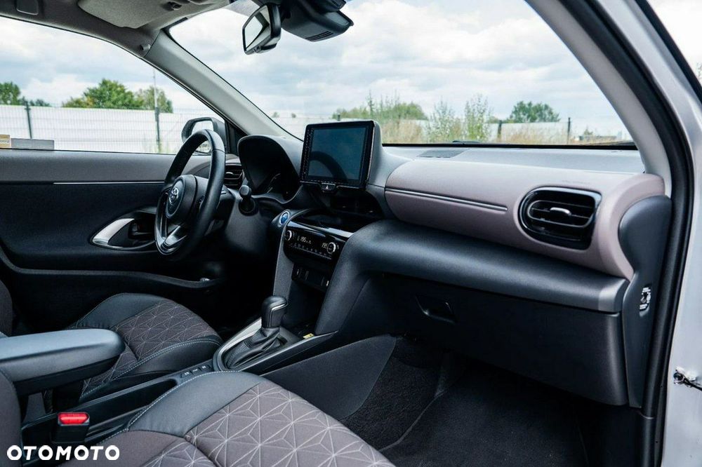 Toyota Yaris Cross Hybrid 1.5 Executive - 17