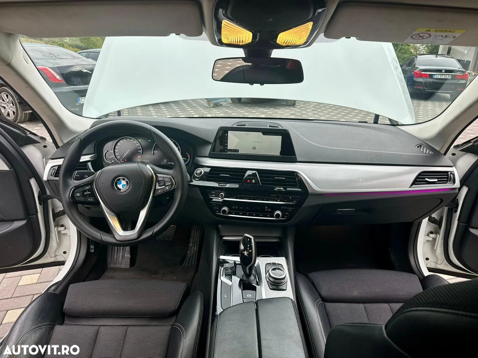 BMW Seria 5 520d xDrive AT - 2