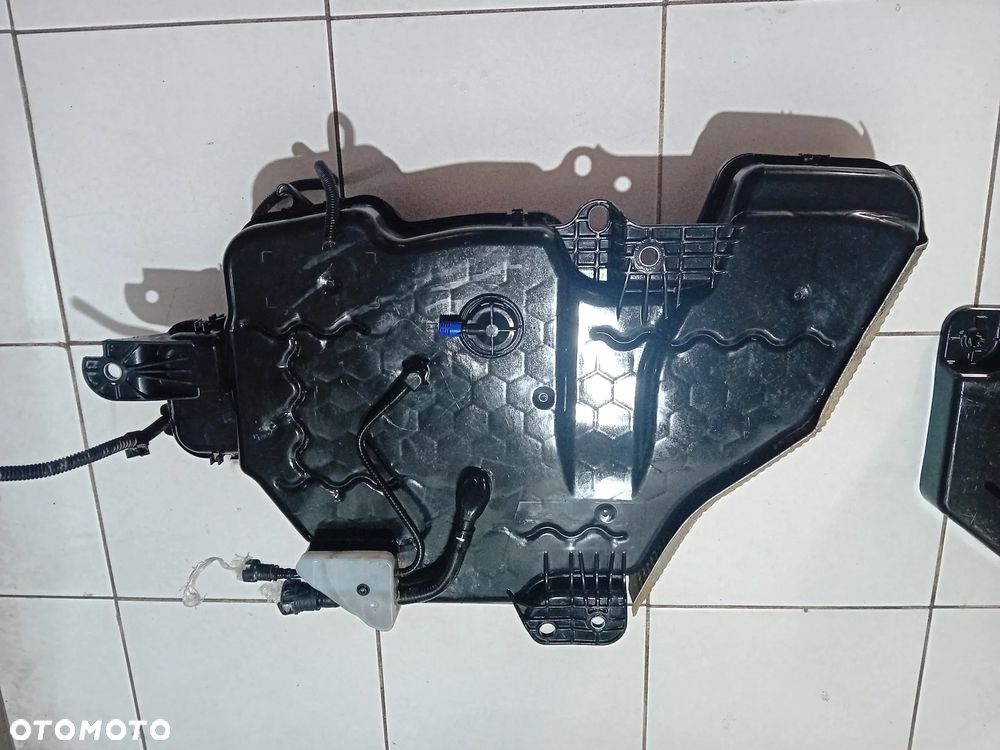 zbiornik ADBLUE kompletny Audi Q3 2.0 TDI 2015 5Q0131969C  5N0131877C - 3