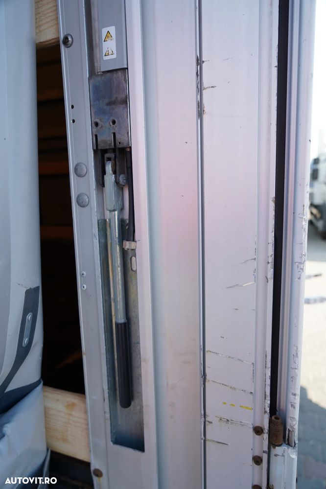 Wielton CORTINĂ WIELTON / MEGA / SISTEM BDE - STALPINI CULISANTI / AXE SAF / LOW DECK - 23