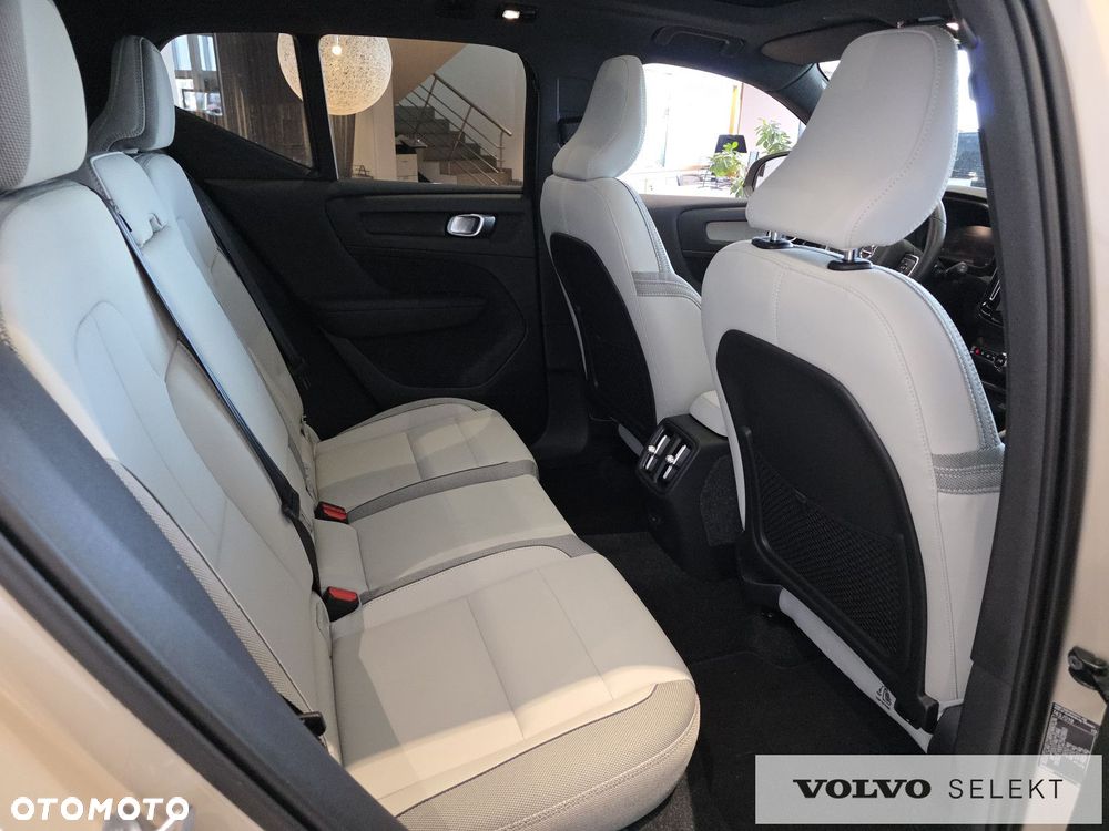 Volvo XC 40 - 28