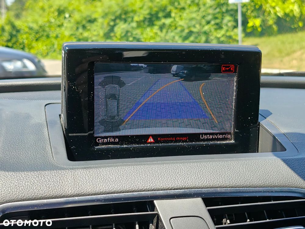 Audi Q3 2.0 TDI sport - 9