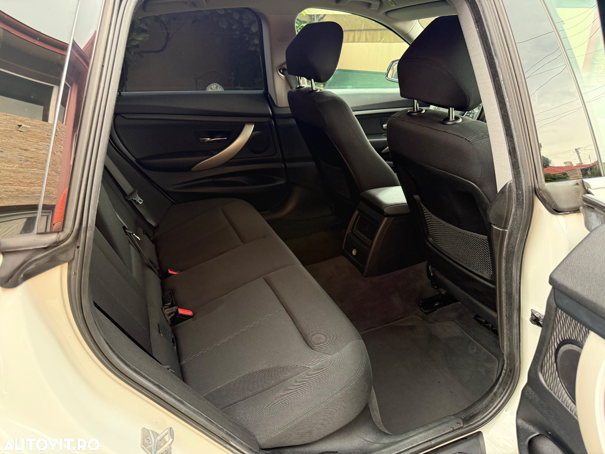BMW Seria 3 318d Advantage - 12