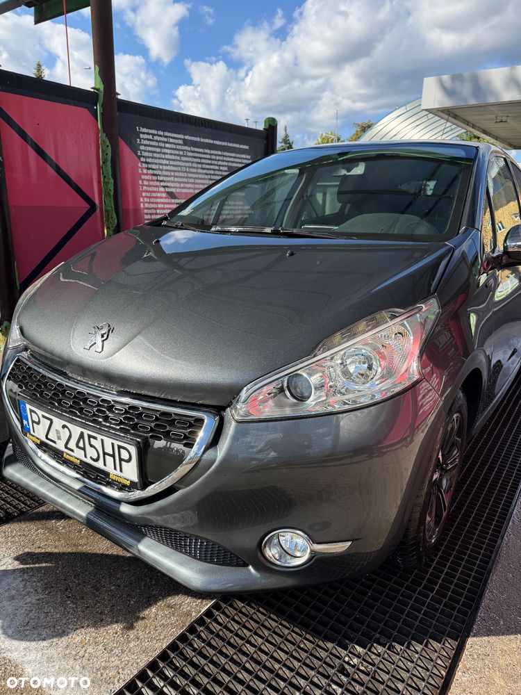 Peugeot 208 1.2 PureTech Style - 1