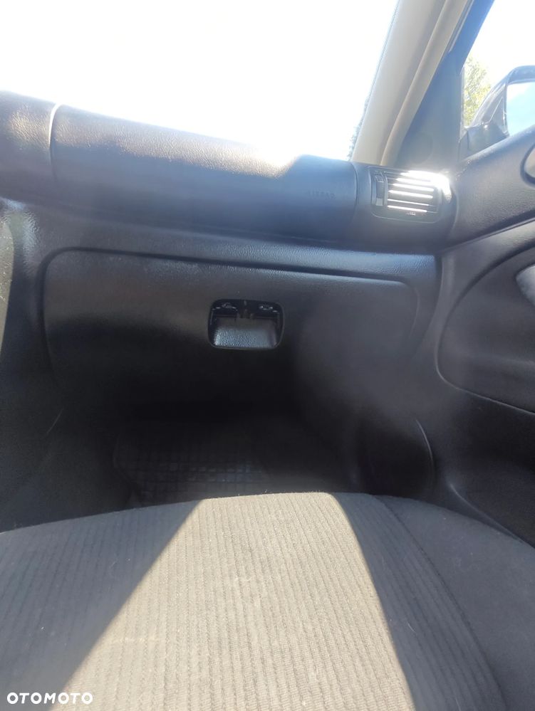 Volkswagen Passat 2.0 - 11