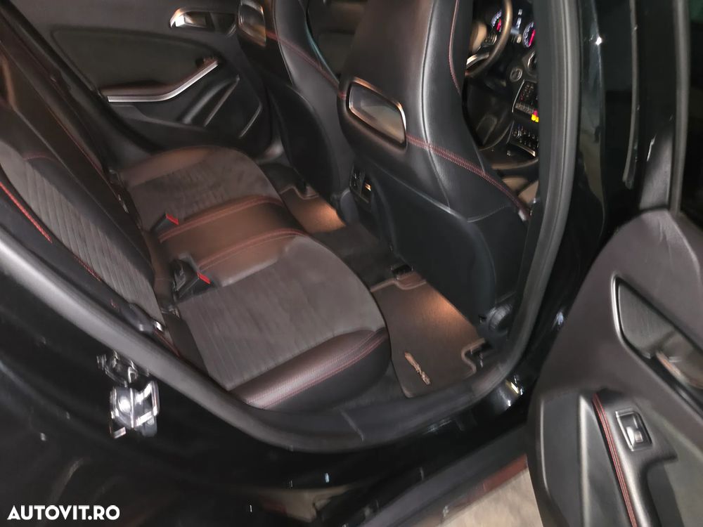 Mercedes-Benz GLA 250 4MATIC Aut. - 12