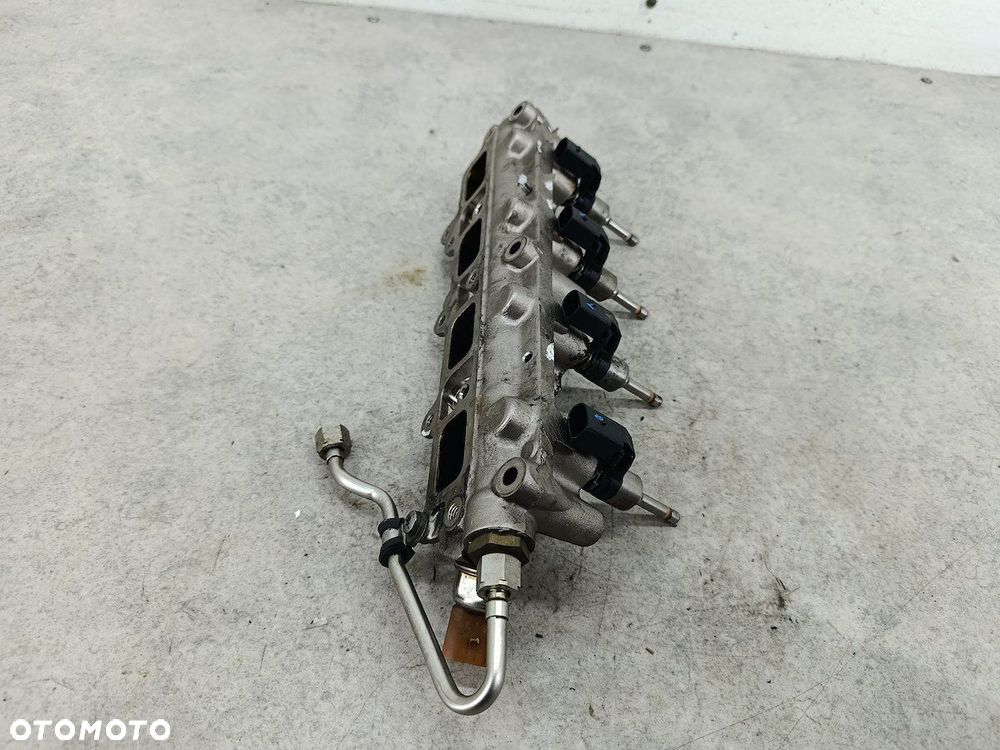 LISTWA WTRYSKOWA BENZYNA VW GOLF PLUS I GK284AHBDE 1.4 TSI - 2