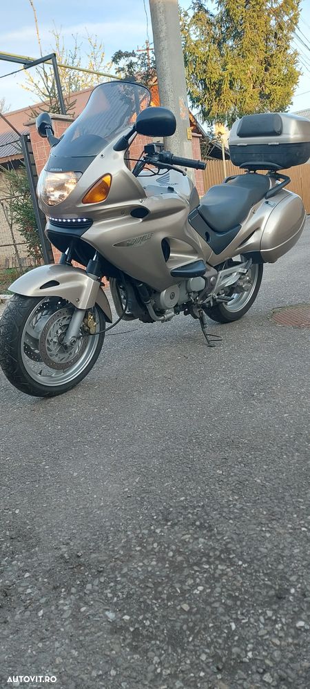 Honda NT 650V Deauville - 4
