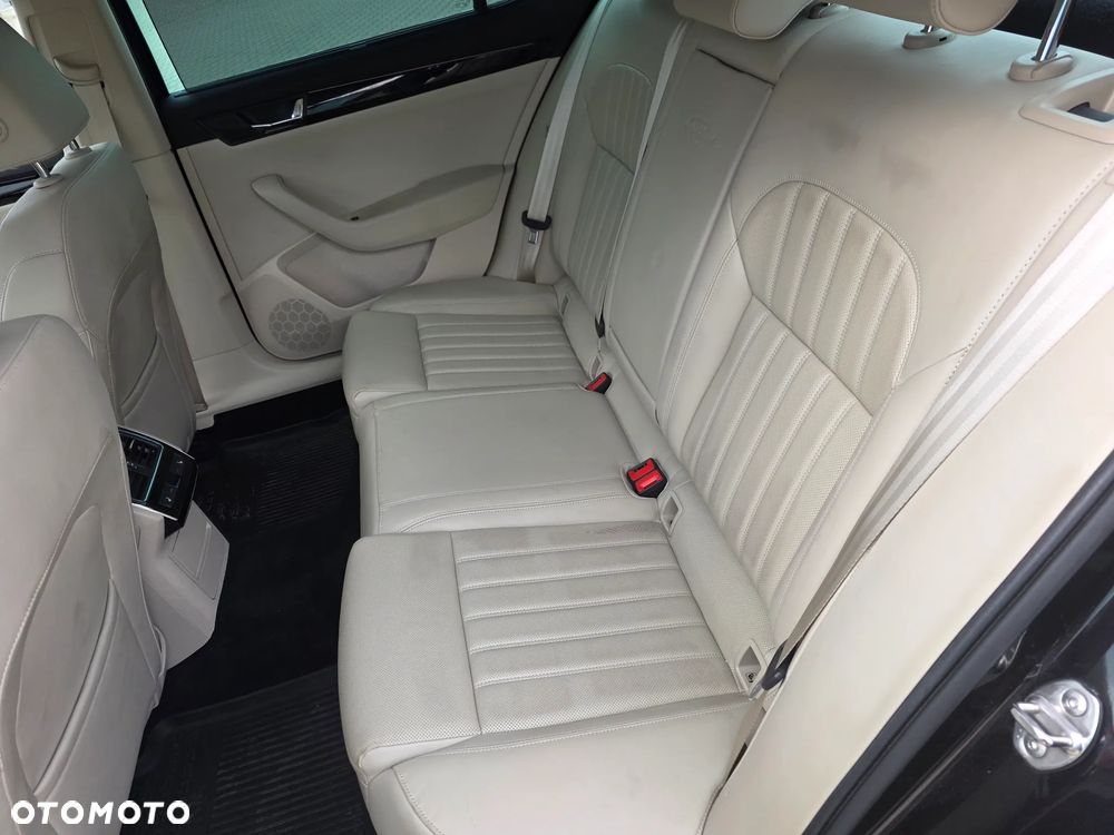 Skoda Superb 2.0 TDI 4x4 L&K DSG - 8