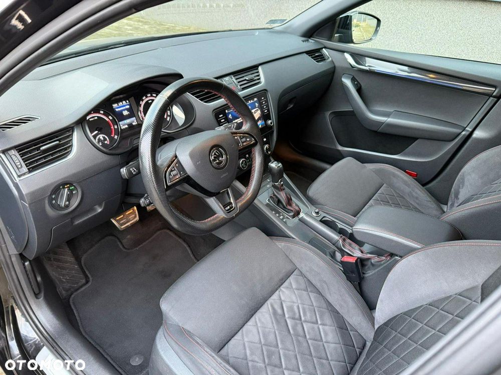 Skoda Octavia 2.0 TSI RS Challenge 245 DSG - 11