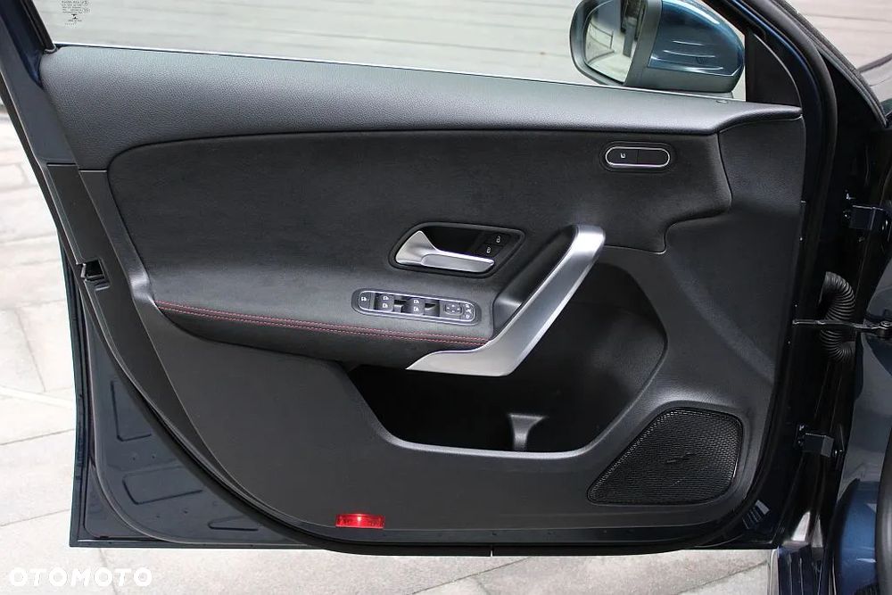 Mercedes-Benz Klasa A 200 AMG Line 7G-DCT - 34