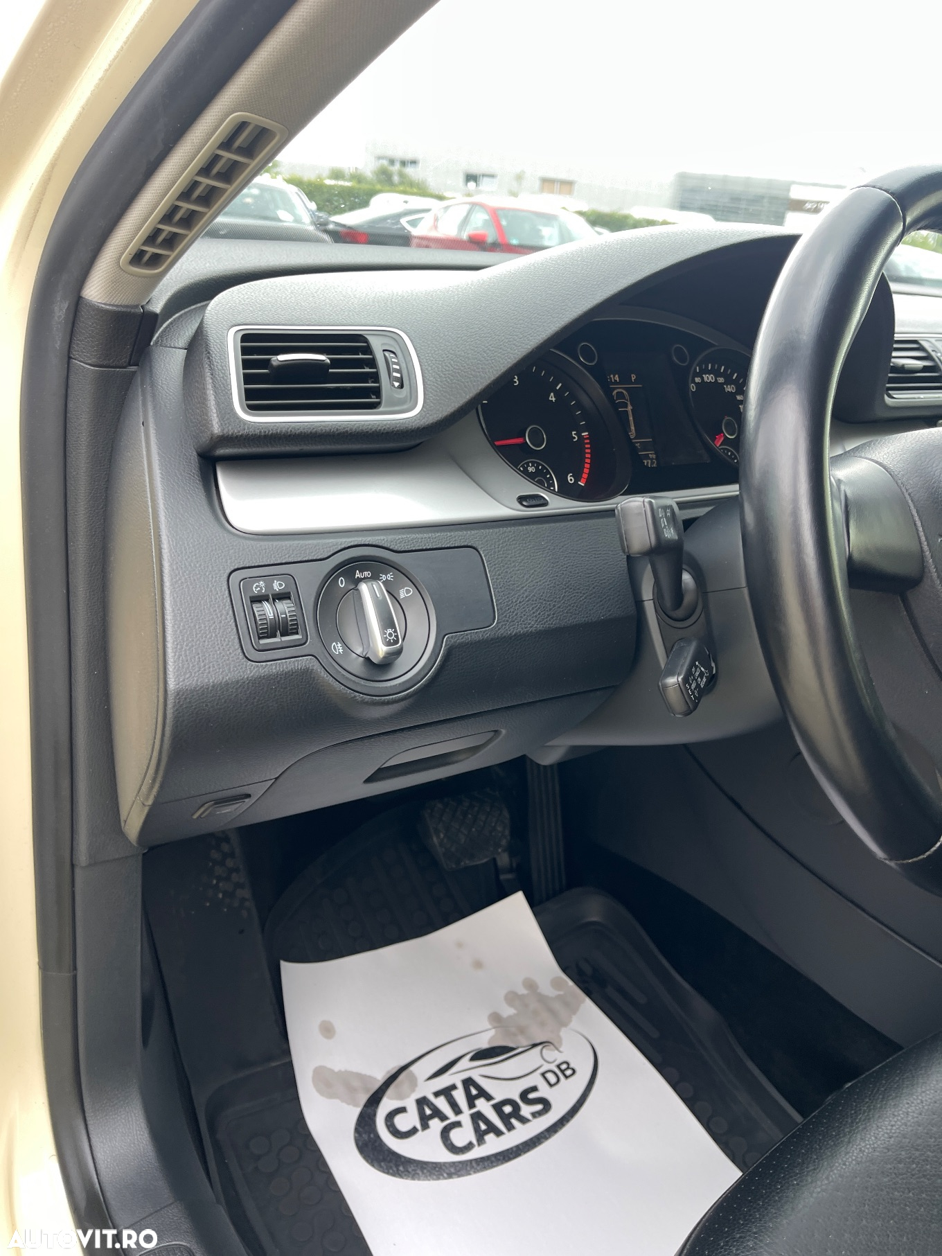 Volkswagen Passat 2.0 TDI BlueMotion Tehnology DSG Trendline - 34