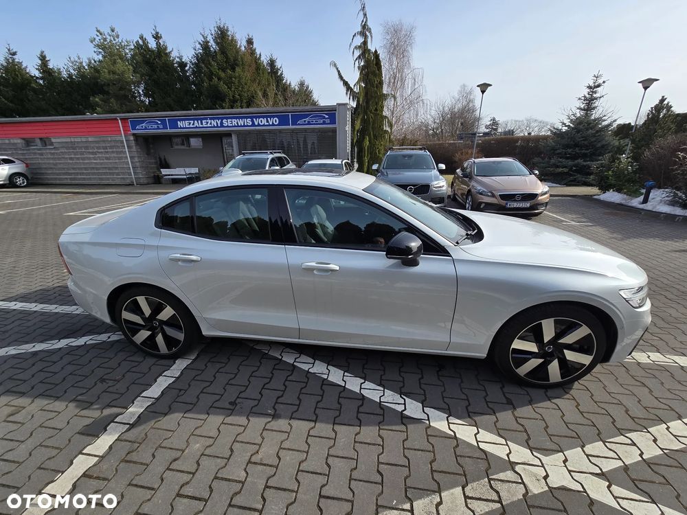 Volvo S60 T8 Recharge AWD Ultimate Dark - 4