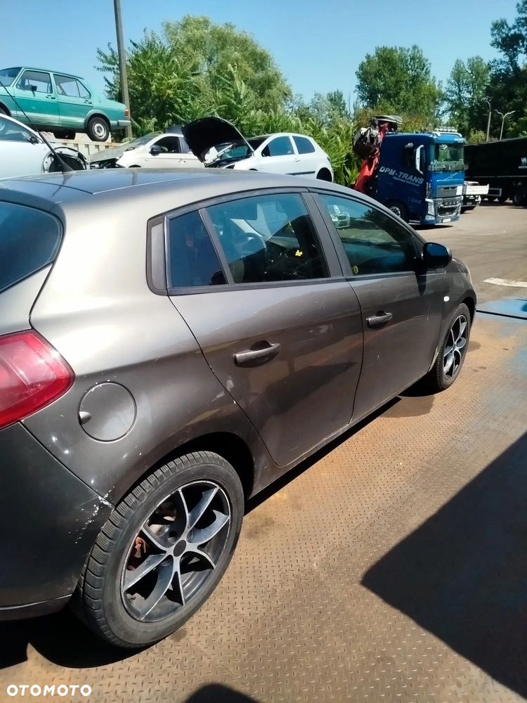 Fiat Bravo na części. - 8