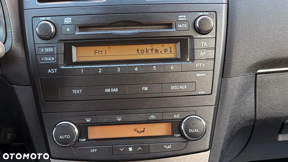 Toyota Avensis 2.0 Multidrive S Executive - 9
