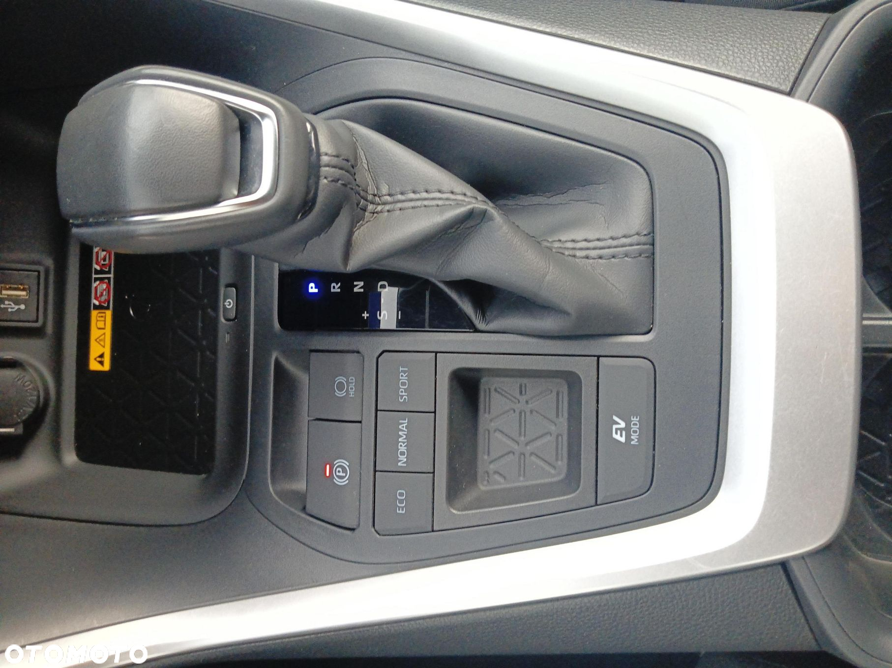 Toyota RAV4 - 24
