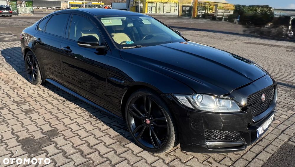 Jaguar XF 20d R-Sport - 6