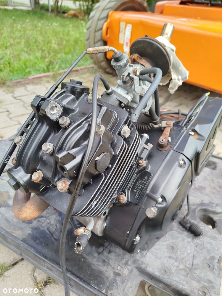 Silnik kompletny 125cm3 // 11,5KM //sinnis apache Suzuki 4 suw 5 biegów Idealny Stan uzbrojony gaźnik Rozrusznik instalacja - 15