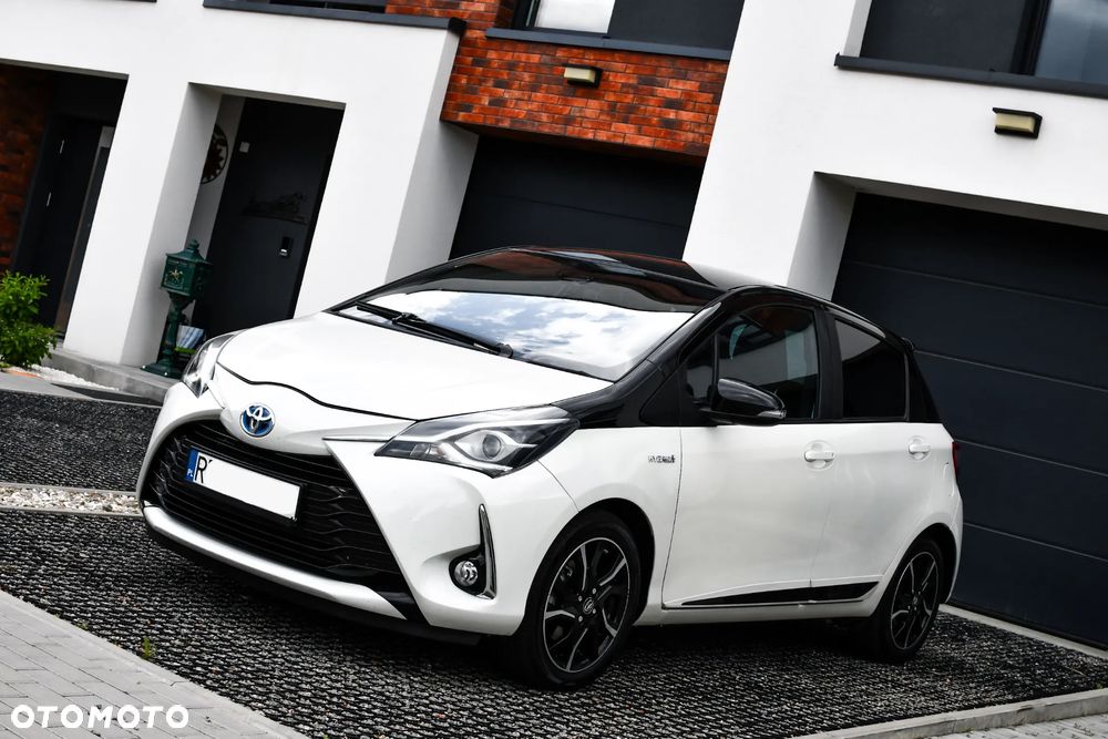 Toyota Yaris Hybrid 100 Premium EU6 - 2