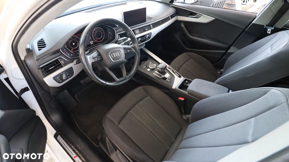 Audi A4 Avant - 11