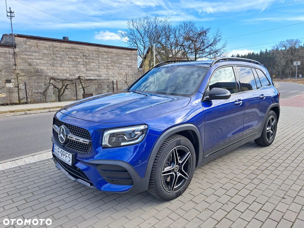 Mercedes-Benz GLB 200 7G-DCT AMG Line - 2