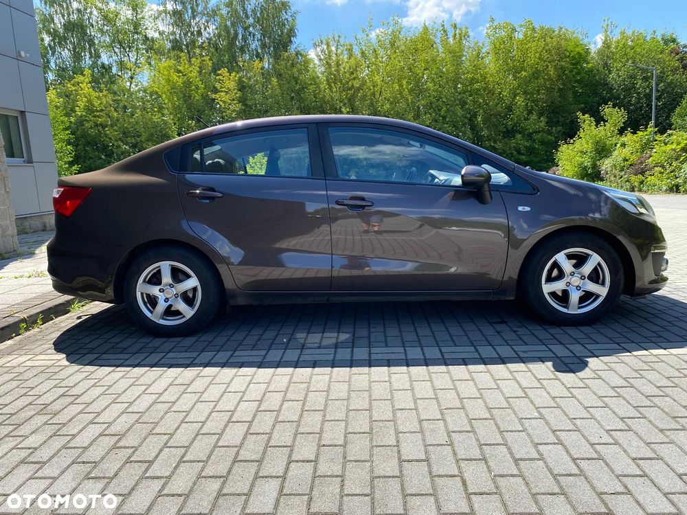 Kia Rio 1.2 L - 7