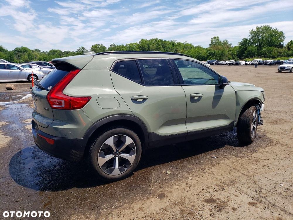 Volvo XC 40 - 4