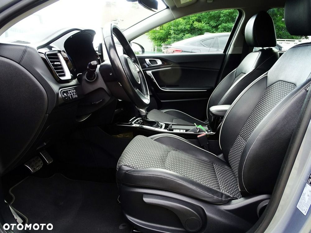 Kia Ceed 1.6 GDI PHEV L Business Line DCT - 21