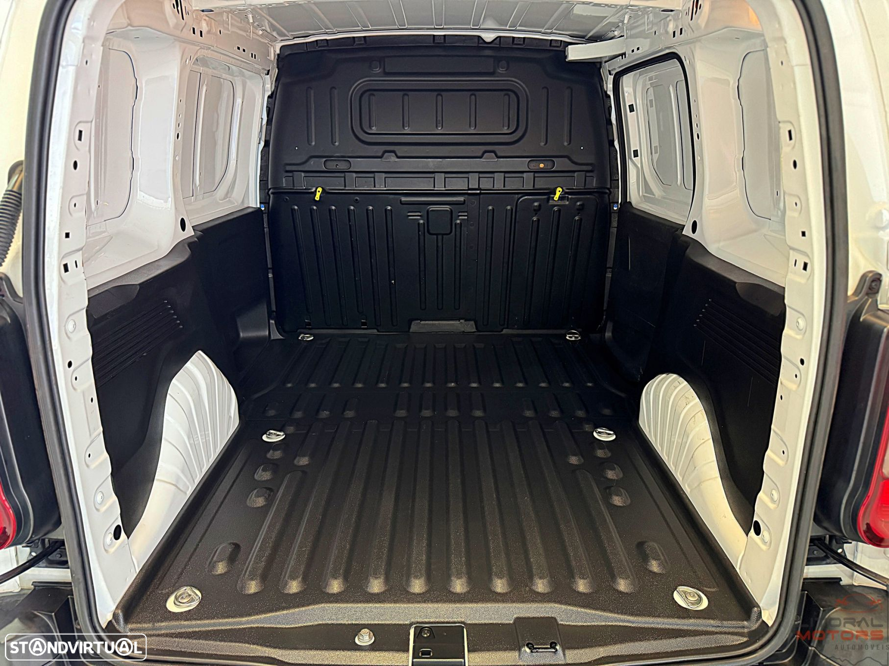 Peugeot Partner 1.5 BlueHDi Premium Standard - 10