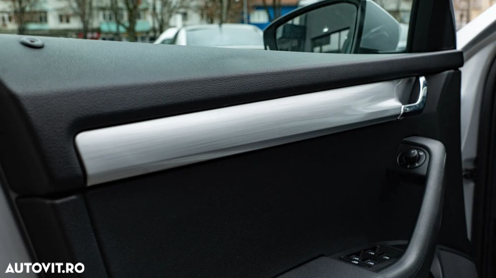 Skoda Octavia Combi Diesel 1.6 TDI DSG Style - 25