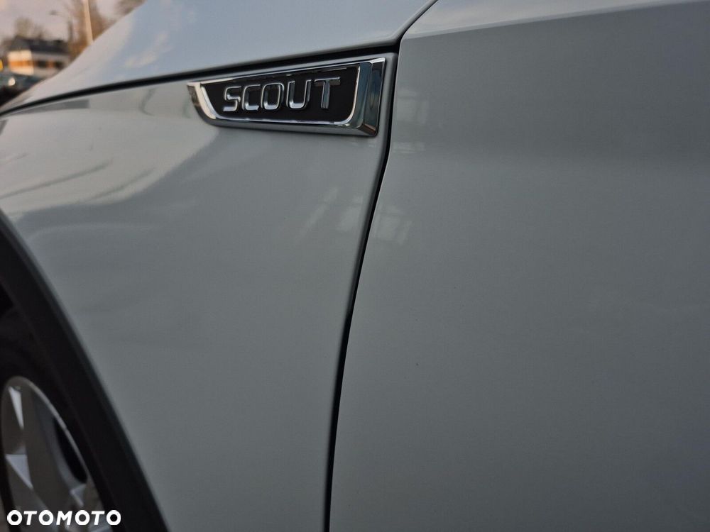 Skoda Octavia 2.0 TDI 4x4 Scout DSG - 32