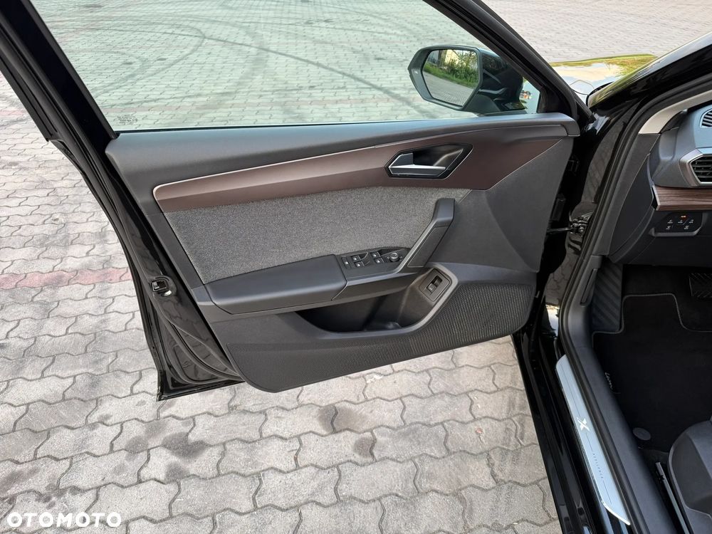 Seat Leon 1.5 eTSI Xcellence DSG - 19